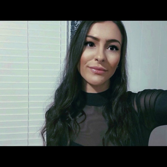 Meet your Posher, Darienne - Picture 1 of 1